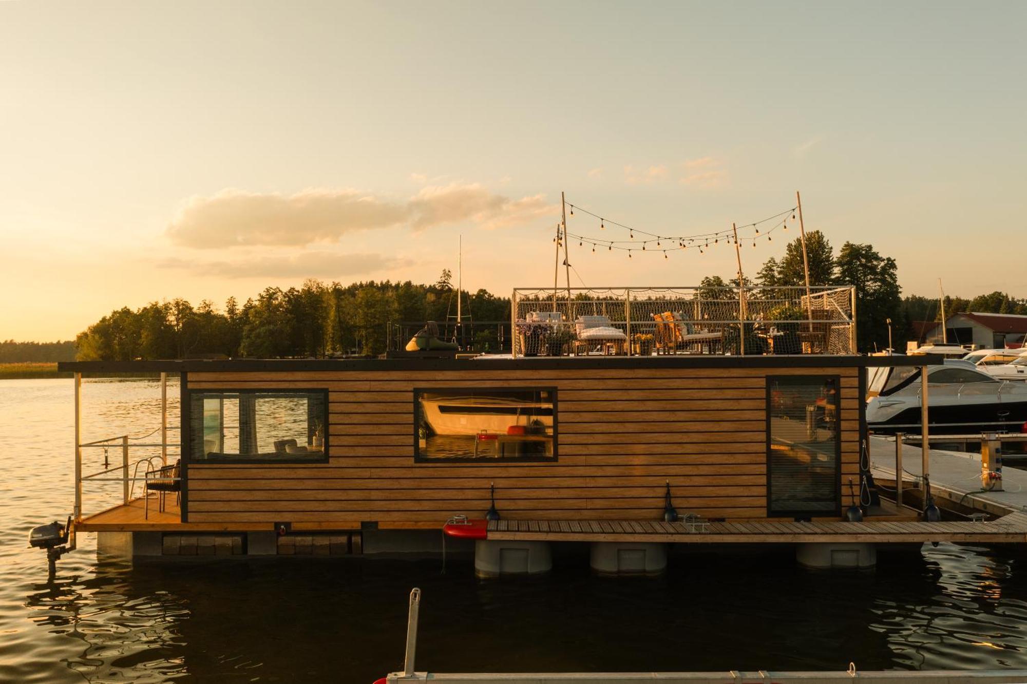 Domek Na Wodzie - Houseboat -Sauna, Taras Na Dachu, Dwie Sypialnie Mikolajki (Mragowo) Exterior photo