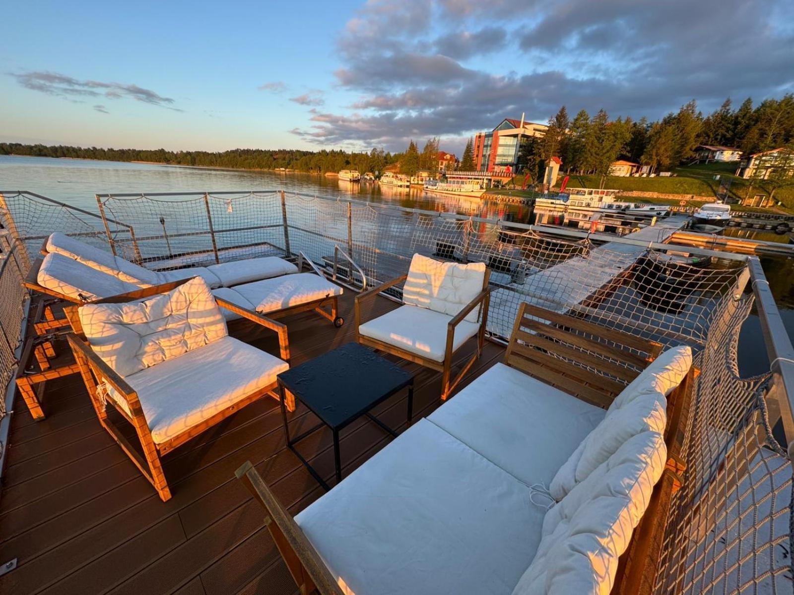 Domek Na Wodzie - Houseboat -Sauna, Taras Na Dachu, Dwie Sypialnie Mikolajki (Mragowo) Exterior photo